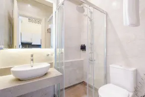 Brassbell l Zamalek l High ceiling studios - Bagno