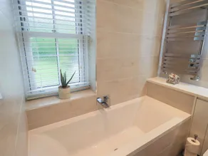 Newby Bridge Hotel - Bathroom