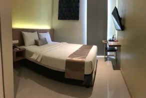 Deli Hotel - Room