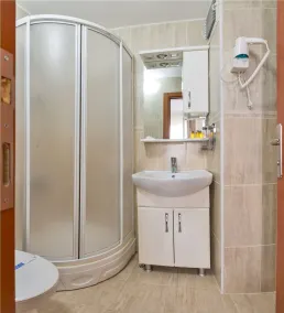 La Garden Hotel Old City - Bathroom