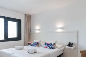Beach Club Menorca - Room