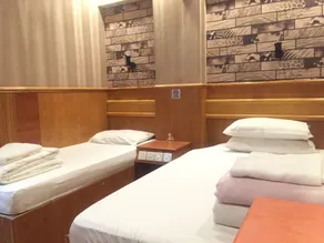 Wee Classic Inn - Room