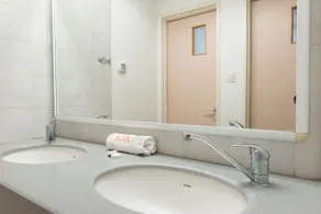 HI - Maayan Harod Hostel - Baño