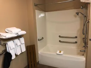 Best Western Plus Coldwater Hotel - Badezimmer