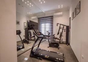1920s Boutique Hotel and Restaurants - Gym