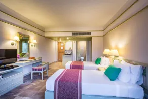 Cholchan Pattaya Beach Resort - SHA Extra Plus - Chambre