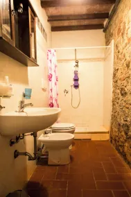 Apartment mitten im Grünen der Maremma - Badezimmerausstattung