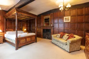 The New Inn by Roomsbooked - Room