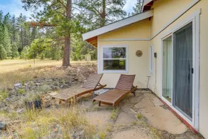 Outdoor Adventure Haven - 15 Mi to Mount Shasta! - Interior