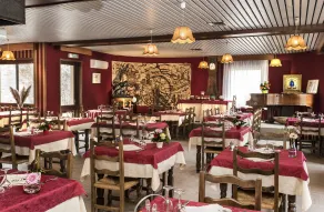 Logis Hotel Restaurant Du Commerce - Restaurant