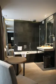 Hidden Hotel - Banheiro