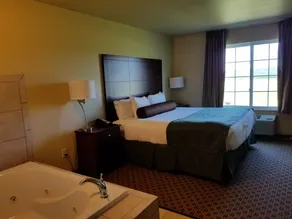 Cobblestone Inn & Suites - Bottineau - Room