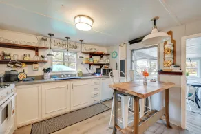 Lake Malone Cabin Getaway! Dock, Fire Pit, Grill - Interiör