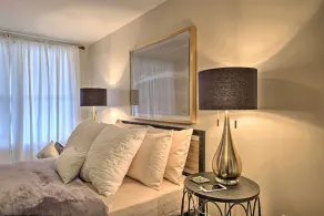 Charming Apt W/patio: Walk to Downtown Albany - Værelse