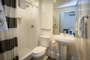 Beck's Motor Lodge - Baño