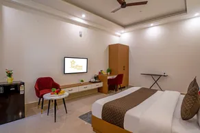 Hotel Saffron Stays - Zimmer