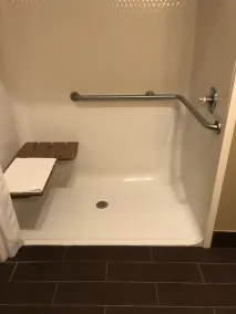 Quality Inn & Suites Salem near I-57 - Badeværelse