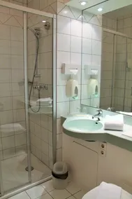 Hotel Wörth - Bathroom