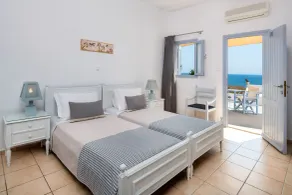 Akrotiri Hotel - Room