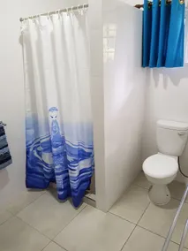 Chepsted Chalets - Bathroom