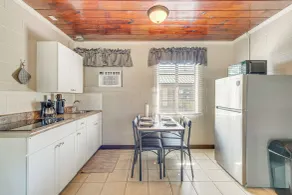 Paddle, Fish & Swim! Hernando Lake Cabin - Innenbereich