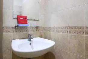 RedDoorz near XT Square Yogyakarta - Bathroom