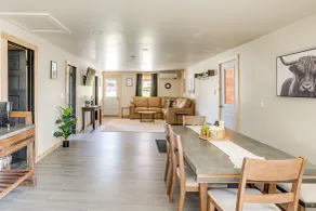 Lake Days, Trails & More! Updated Apt in Mineville - Innenbereich