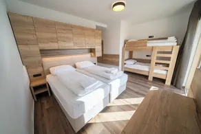 Grmovškov dom Kope - Zimmer