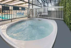Days Inn by Wyndham Victoria On The Harbour - Piscine