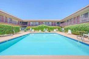 Baymont by Wyndham Coalinga - Piscine