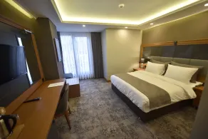 FOUR SEVEN HOTEL - Room