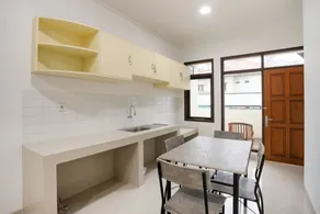 Hotel O Hegarbudhi Residence - Room