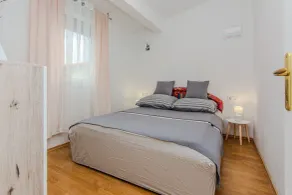 Apartment Pisacic - Room