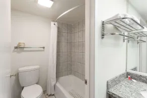 Howard Johnson by Wyndham Norco - Salle de bain