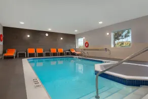 Holiday Inn Express Hotel & Suites Barrie by IHG - Piscine