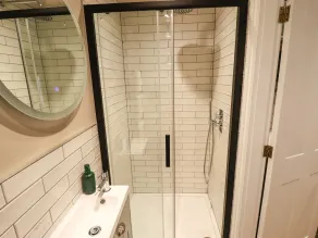 17 Union Road Basement - Bathroom