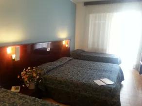 Grand Hotel Dei Cesari Dependance - Room