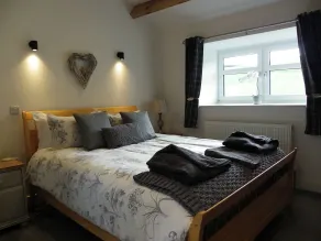Cosy Shay Bank Cottage w/ Kingbed - Near Skipton. - Værelse