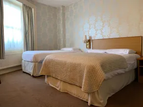 Waterford Lodge Hotel - Room