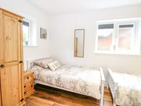 Walnut Shade - Room