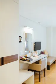 Seasons Siam Hotel - Room