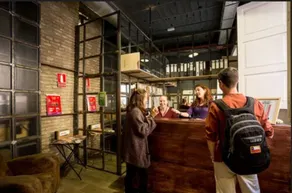 Black Swan Hostel Sevilla - Reception