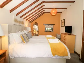 King's Cottage - Room