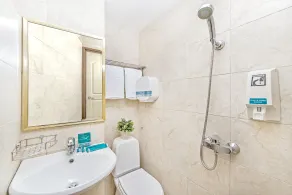 Hotel 81 Chinatown - Baño