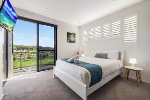 Meridian Alex Beach Apartments - Room
