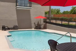 Days Inn by Wyndham Suites Fredericksburg - Pool