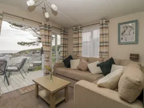 Ocean Pearl , 20 Circular , Challaborough Bay - Living area