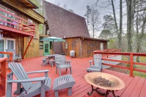 A-frame Cabin w/ Spacious Yard in Tellico Plains! - Interiør