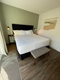 Waterton Glacier Suites - Chambre