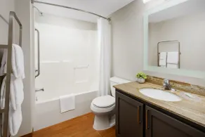 TownePlace Suites Philadelphia Horsham - Salle de bain